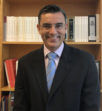 Dr. Lucas Andrés Pérez Martín